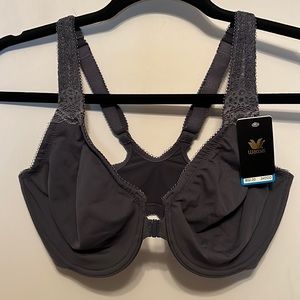 Wacoal racer back / unlined / underwire bra
